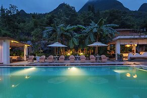 Wanfenglin Half Mountain View Hotel