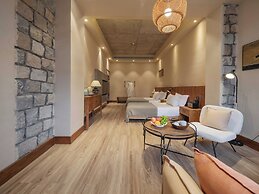 Wanfenglin Half Mountain View Hotel