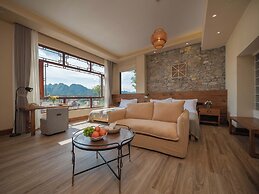 Wanfenglin Half Mountain View Hotel