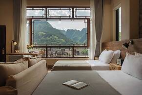 Wanfenglin Half Mountain View Hotel