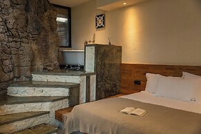 Wanfenglin Half Mountain View Hotel