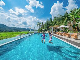 Wanfenglin Half Mountain View Hotel