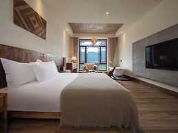 Wanfenglin Half Mountain View Hotel