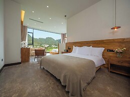 Wanfenglin Half Mountain View Hotel