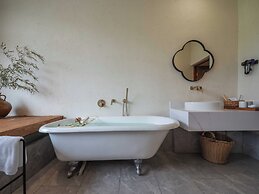 Wanfenglin Half Mountain View Hotel