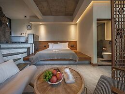 Wanfenglin Half Mountain View Hotel