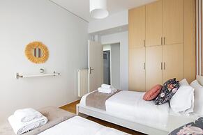 Santorini-2-Bedroom Apt in Nea Smyrni