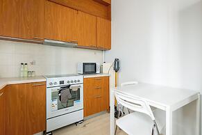 Santorini-2-Bedroom Apt in Nea Smyrni