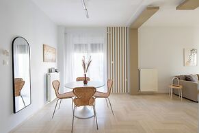 Santorini-2-Bedroom Apt in Nea Smyrni