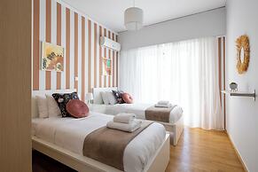 Santorini-2-Bedroom Apt in Nea Smyrni