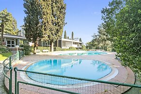 Sonia Home With Shared Pool