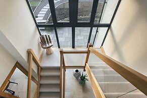 Lily Bank in Staveley