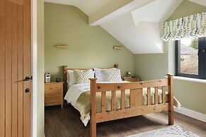 Lily Bank in Staveley