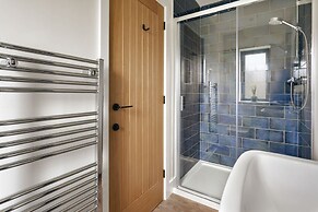 Lily Bank in Staveley