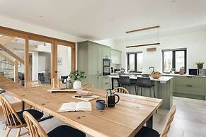 Lily Bank in Staveley