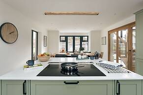 Lily Bank in Staveley