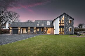 Lily Bank in Staveley