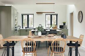 Lily Bank in Staveley