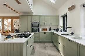 Lily Bank in Staveley