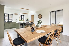 Lily Bank in Staveley