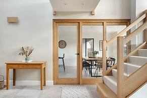 Lily Bank in Staveley