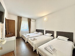 Hotel Lobo