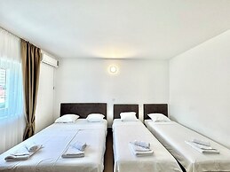 Hotel Lobo