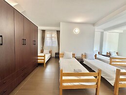 Hotel Lobo