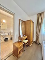 Hotel Lobo