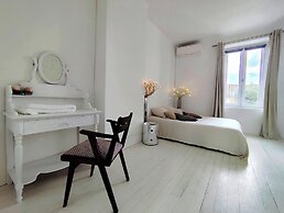 Les Grands Cyprès - chambres d'hôtes, bed and breakfast