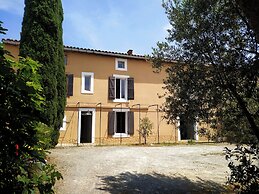 Les Grands Cyprès - chambres d'hôtes, bed and breakfast