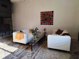 Les Grands Cyprès - chambres d'hôtes, bed and breakfast