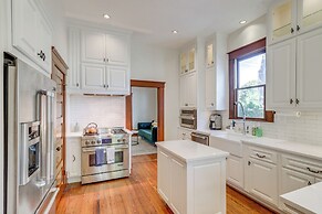 Walkable & Historic Houston Heights Bungalow!