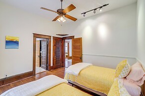 Walkable & Historic Houston Heights Bungalow!