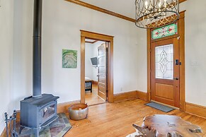 Walkable & Historic Houston Heights Bungalow!