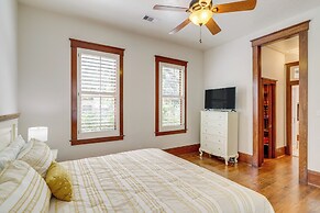 Walkable & Historic Houston Heights Bungalow!