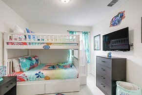 10 Mi to Wdw: Family Home w/ Game Room & Pool!