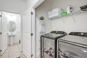 10 Mi to Wdw: Family Home w/ Game Room & Pool!