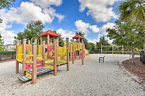 10 Mi to Wdw: Family Home w/ Game Room & Pool!