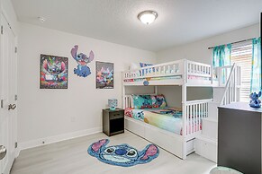 10 Mi to Wdw: Family Home w/ Game Room & Pool!