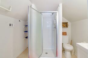 1 Block to Beach: Family Retreat in Galveston!