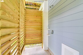 1 Block to Beach: Family Retreat in Galveston!