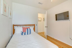 1 Block to Beach: Family Retreat in Galveston!