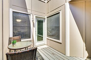 4 Mi to Dtwn: Gem w/ Pool Access & Patio in Austin