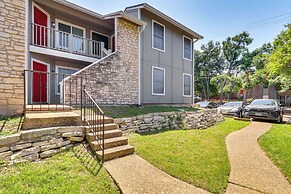 4 Mi to Dtwn: Gem w/ Pool Access & Patio in Austin