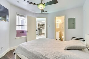 4 Mi to Dtwn: Gem w/ Pool Access & Patio in Austin