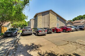 4 Mi to Dtwn: Gem w/ Pool Access & Patio in Austin