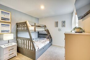 7 Mi to European Village: Pond-front Townhome!