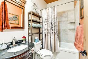 Walkable Apt in Carbondale: 'luxury Artist's Loft'