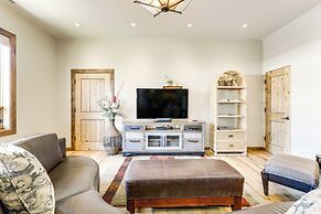 Walkable Apt in Carbondale: 'luxury Artist's Loft'